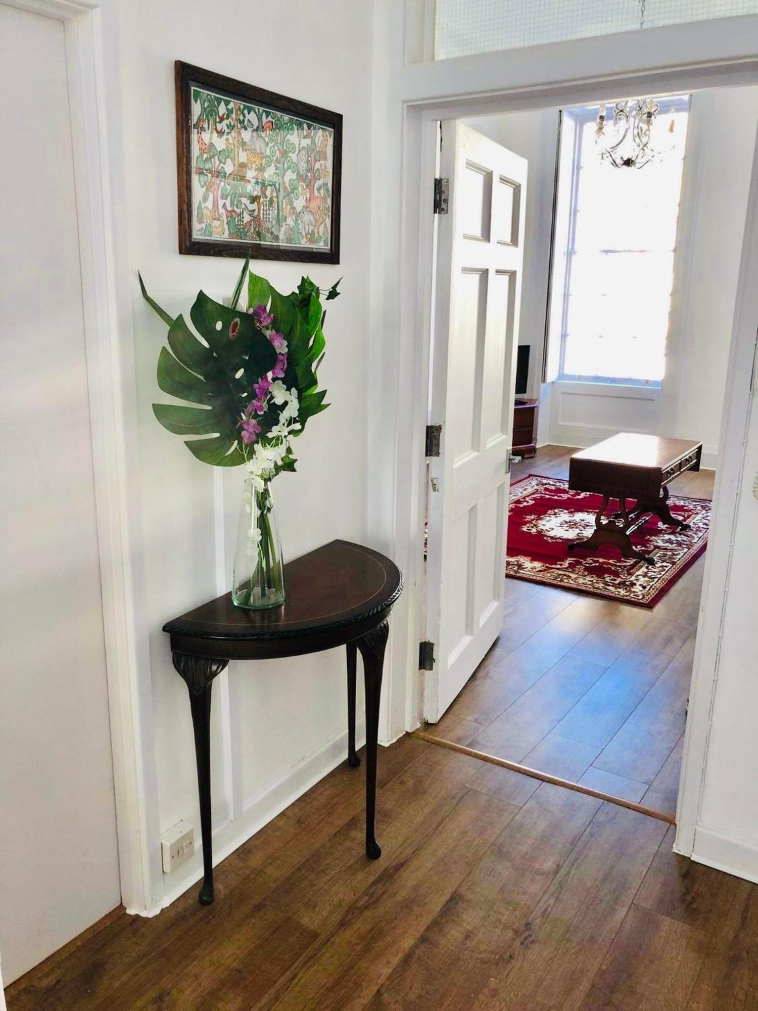 Charming Apartment In The Heart Of Бат Екстер'єр фото
