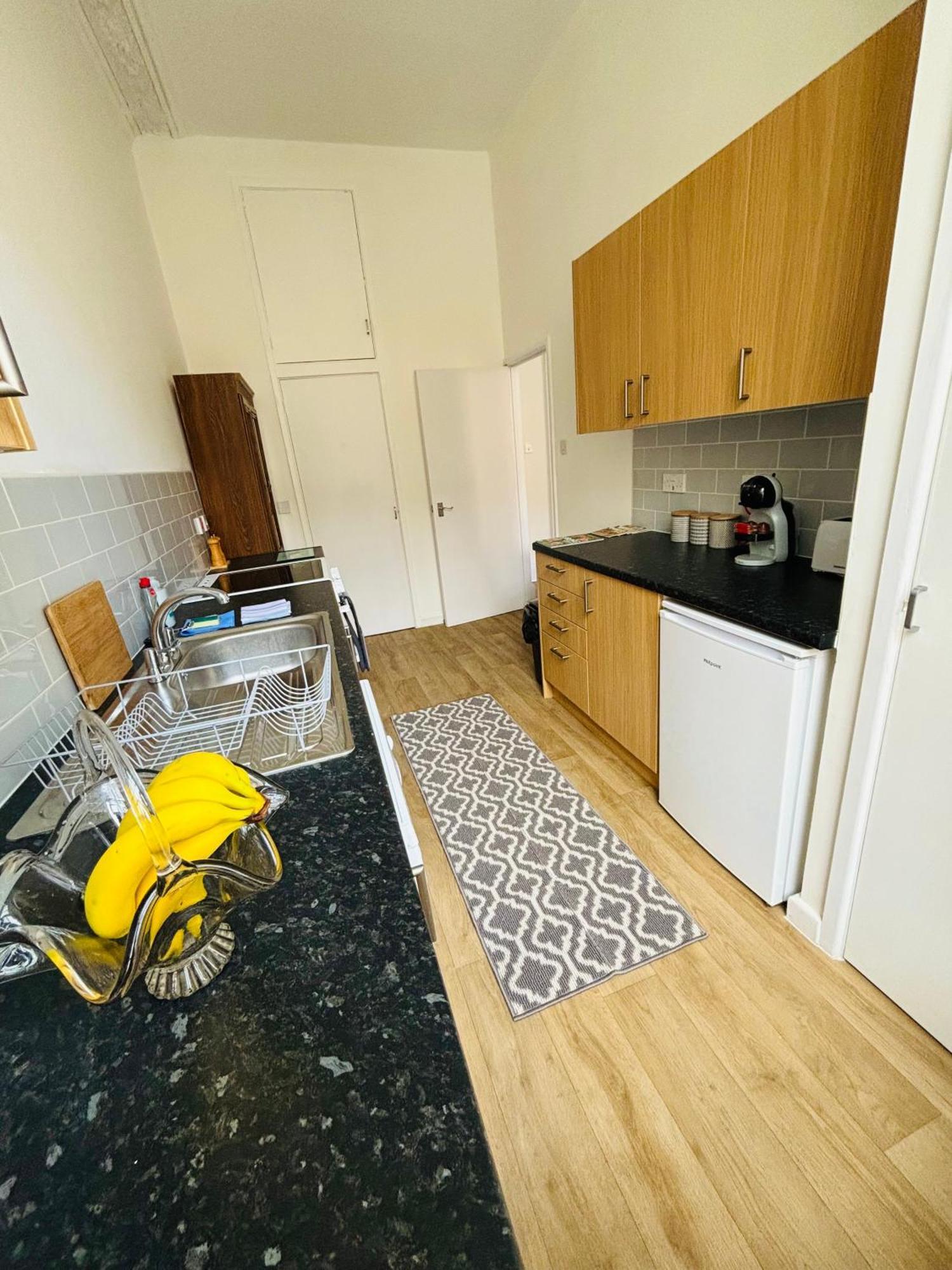 Charming Apartment In The Heart Of Бат Екстер'єр фото
